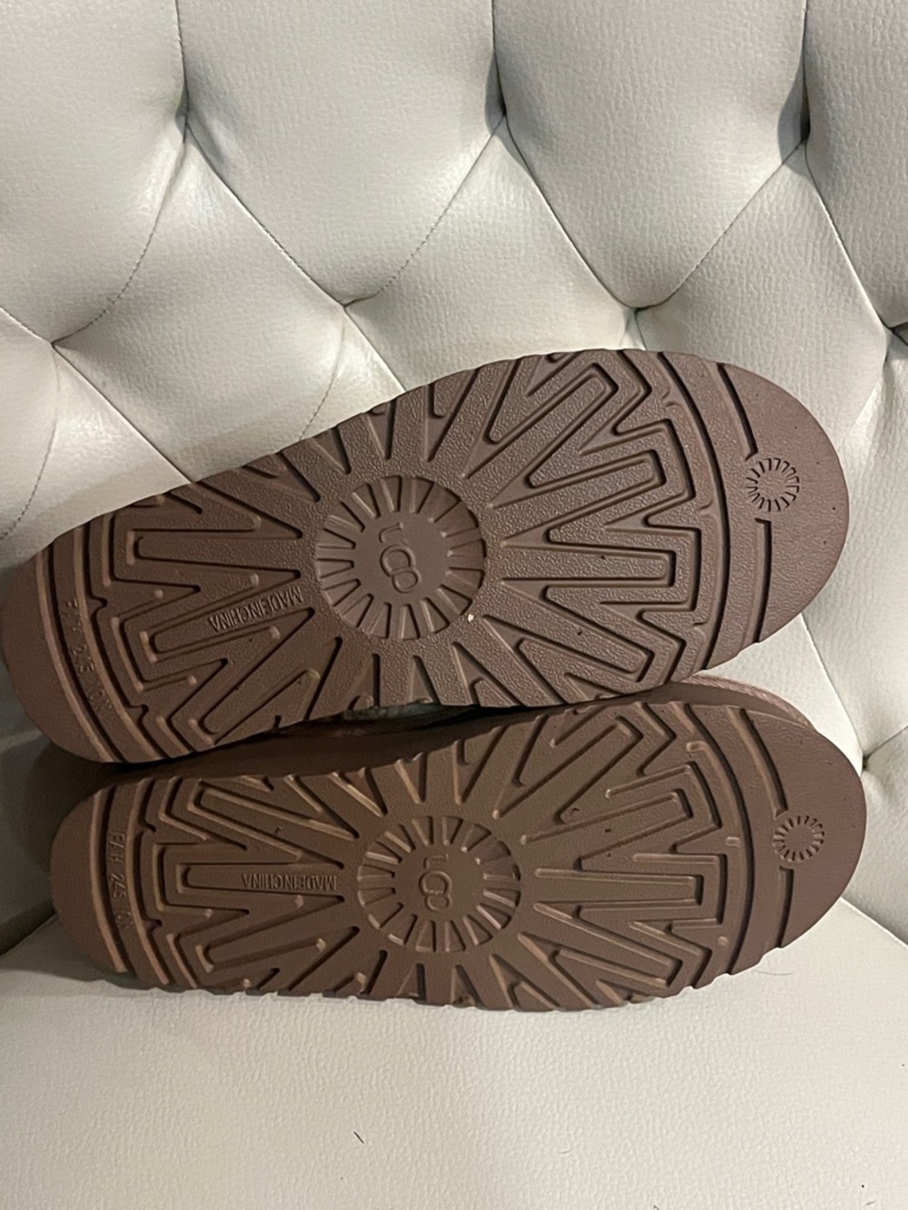 Teddy Plush faux Sherpa Platform- slides Beige Brown Sole Size 7/7.5 - Picture 8 of 8
